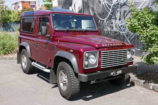 2015 Land Rover Defender（L316 MY15）90 3-door wagon（2015-10-24）01.jpg